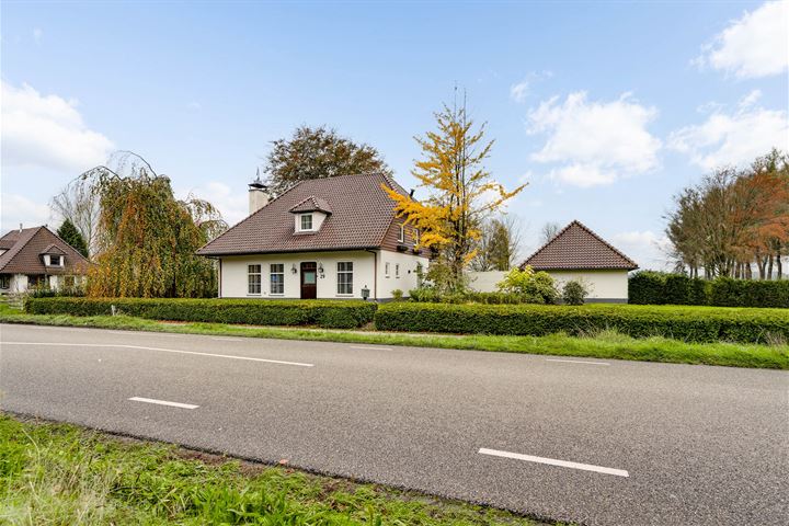 Maarheezerweg 29 in Budel foto