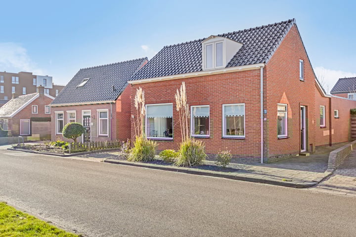 Maarweg 14 in Uithuizen foto