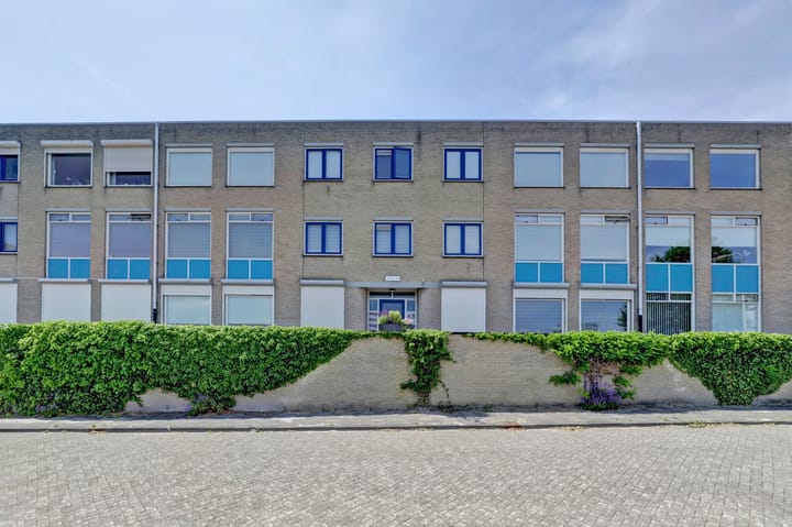 Maasboulevard 118 in Spijkenisse foto