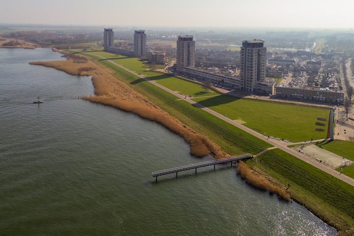 Maasboulevard 52 in Spijkenisse foto