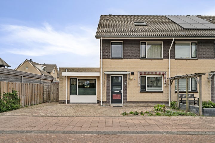 Maasdam-akker 2 in Barendrecht foto
