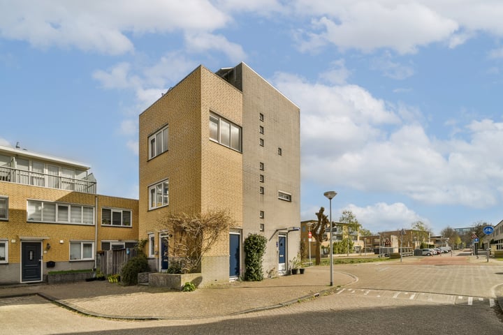 Maaseikstraat 2 in Amsterdam foto