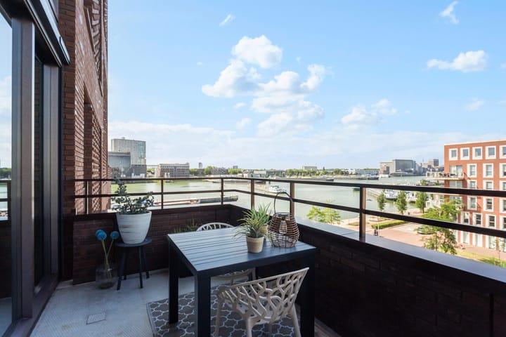 Foto van woning Maashavenweg 202, Rotterdam