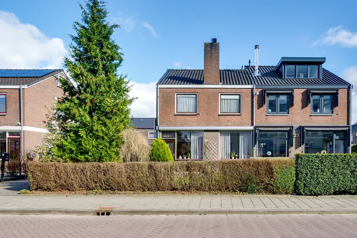 Maasstraat 21 in Barendrecht foto
