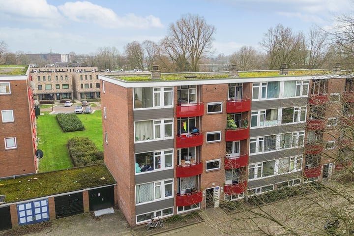 Maasstraat 392 in Deventer foto