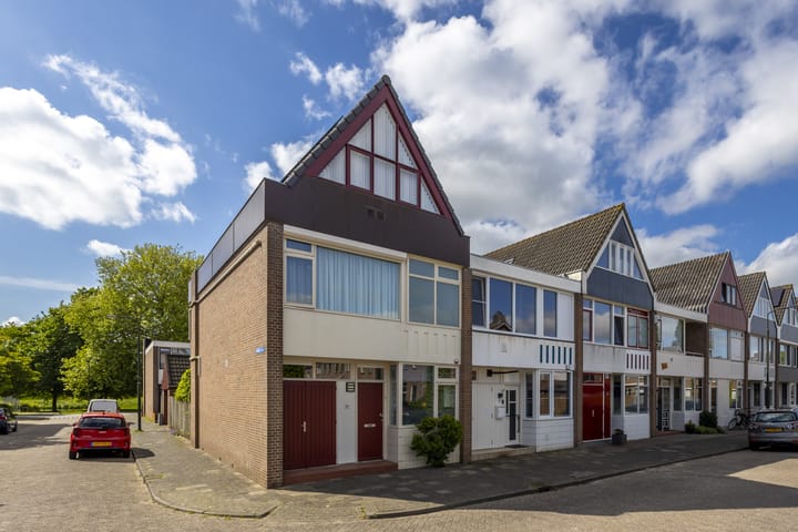 Maasstraat 5 in Hardinxveld-Giessendam foto