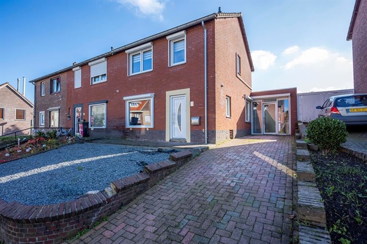 Maastrichterstraat 21 in Brunssum foto