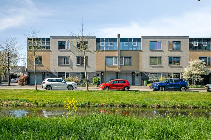 Madridsingel 12 in Alphen aan den Rijn foto