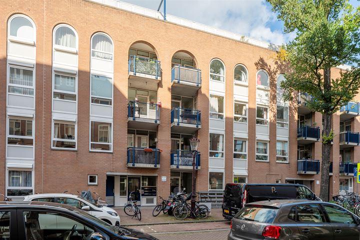 Madurastraat 11E in Amsterdam foto