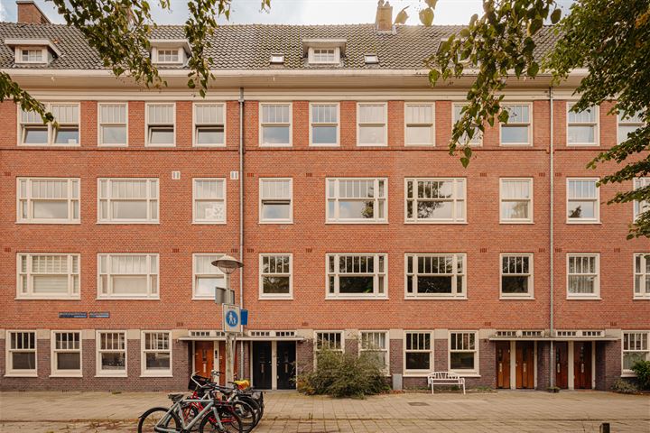 Magalhaensplein 3-3 in Amsterdam foto