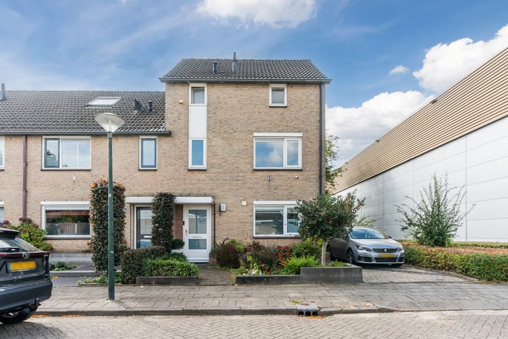 Magalhaesstraat 2 in Geldrop foto