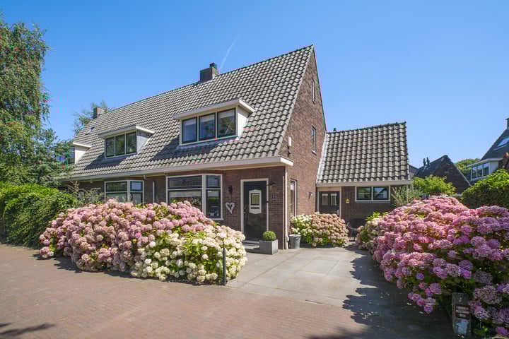 Magdaleenweg 2 in Huizen foto