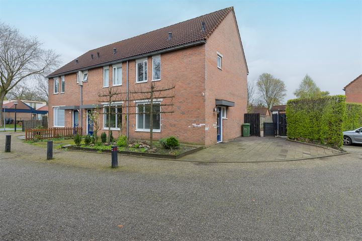 Magistratenveld 411 in Apeldoorn foto
