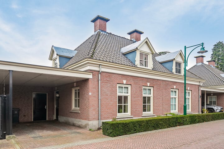 Magnolia 9 in Beek en Donk foto