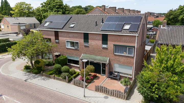 Foto van woning Magnoliastraat 12, Rozenburg