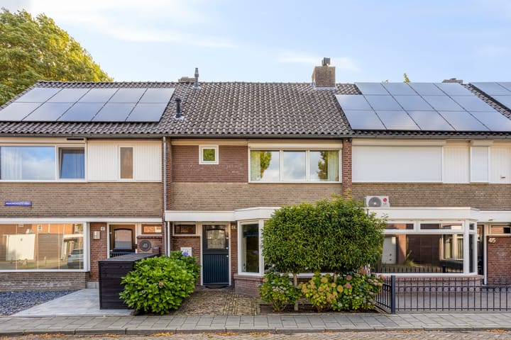 Mahoniehoutstraat 43 in Helmond foto