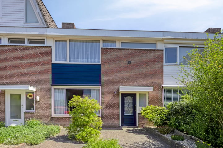 Mahoniestraat 16 in Tilburg foto