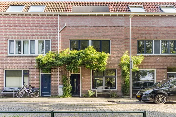 Makassarstraat 37 in Utrecht foto