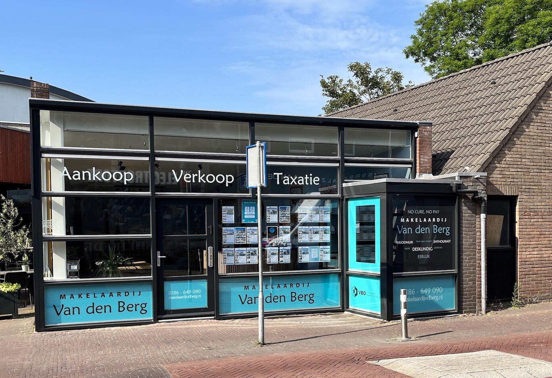 Team foto van Makelaardij Van den Berg - Oud-Beijerland