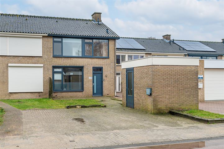 Mambostraat 130 in Venray foto
