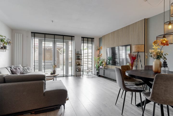 Mandenvlechter 79 in Alphen aan den Rijn foto