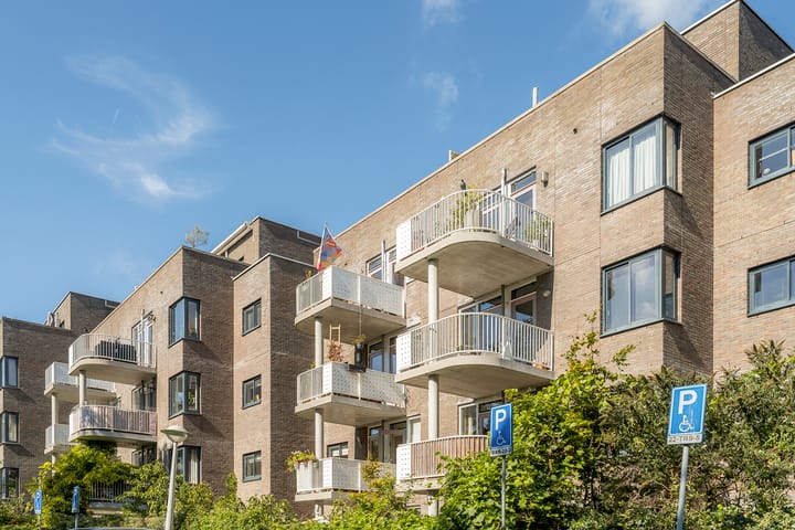 Marcantilaan 439 in Amsterdam foto