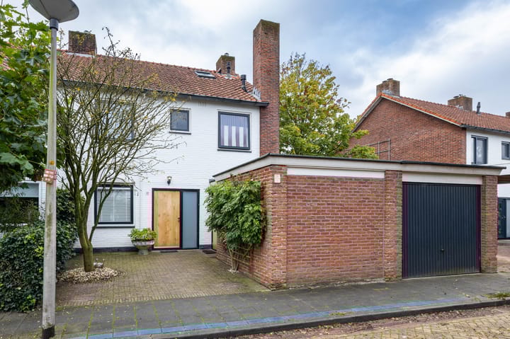 Marchelmlaan 17 in Almelo foto