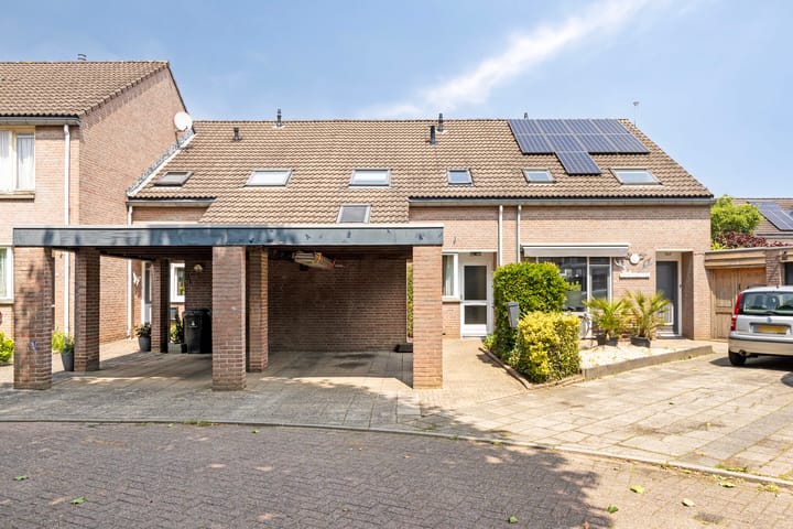 Maretakhof 21 in Roermond foto
