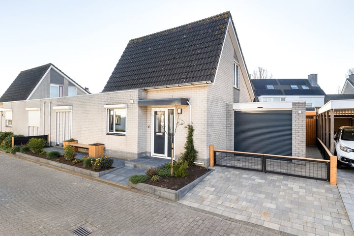 Marga Klompelaan 18 in Vlissingen foto
