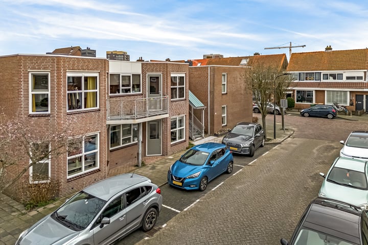 Marga Klompélaan 5 in Beverwijk foto