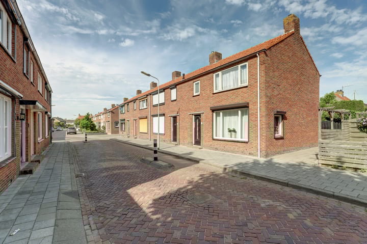 Margrietstraat 1 in Yerseke foto