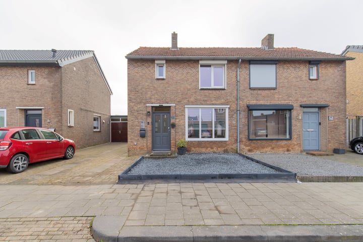 Margrietstraat 14 in Urmond foto