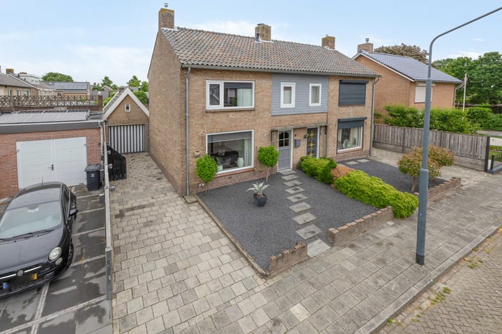 Margrietstraat 4 in Sprang-Capelle foto
