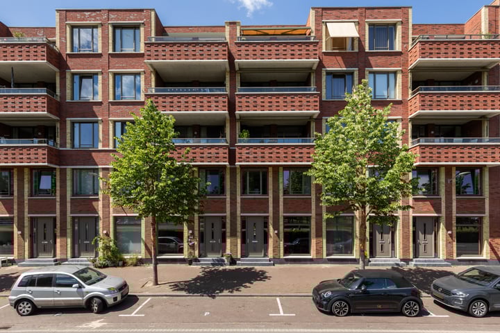 Maria Montessorilaan 1F in Dordrecht foto