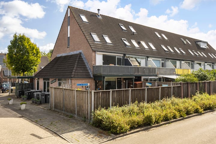 Maria van Osstraat 4 in Ede foto