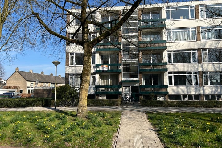Marialaan 25B in Breda foto