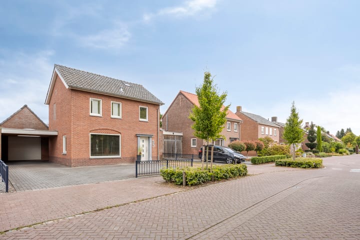 Marialaan 96 in Reusel foto