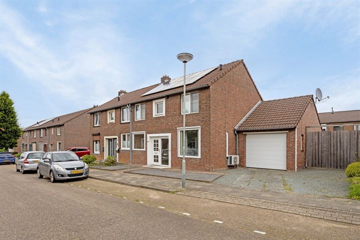 Mariastraat 24 in Beek foto