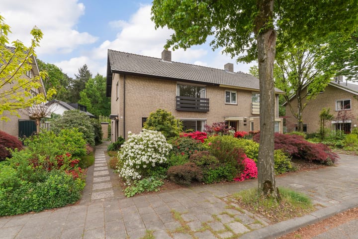 Marie Koenenlaan 24 in Tilburg foto