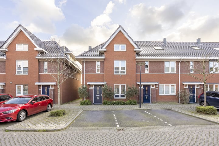 Marie van Zeggelenlaan 16 in Beverwijk foto
