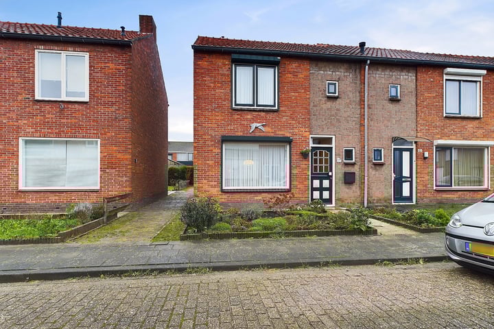 Marijkestraat 12 in Hoek foto