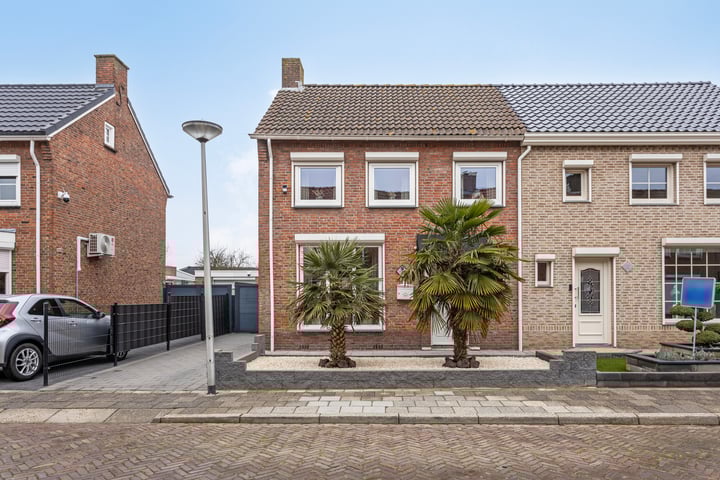 Marijkestraat 9 in St. Willebrord foto