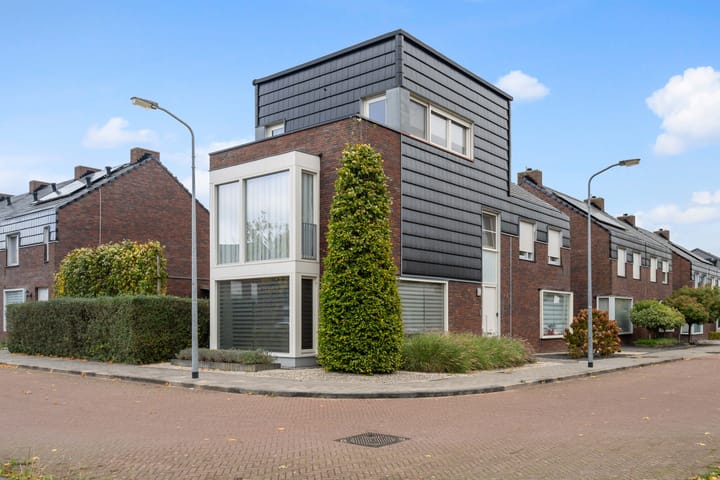 Marinusstraat 13 in Weert foto