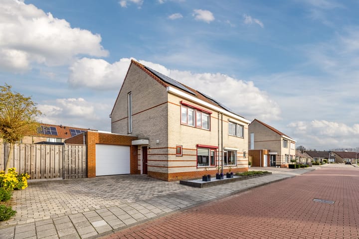 Markiezenstraat 8 in Philippine