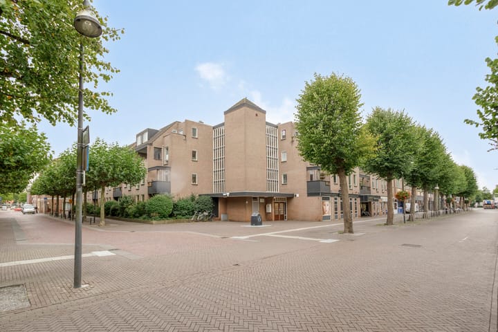 Markt 105 in Uden foto