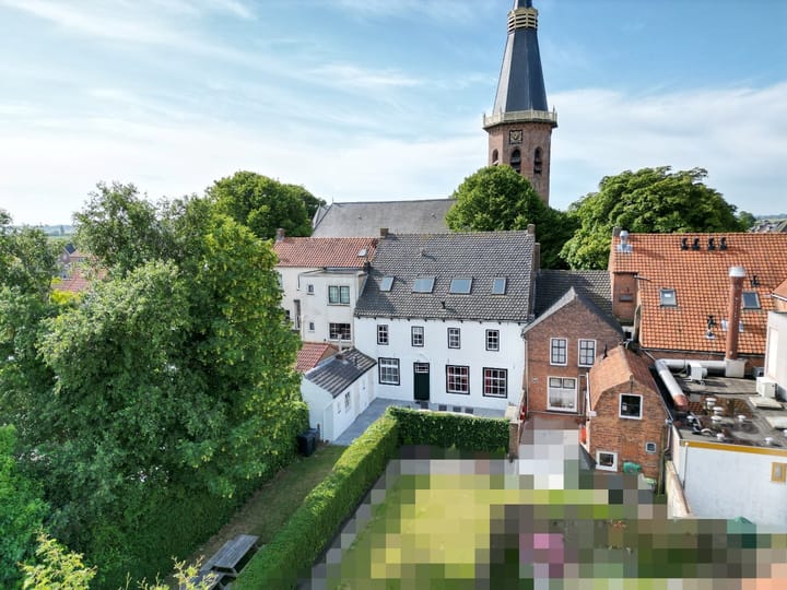 Markt 28 in Groede foto