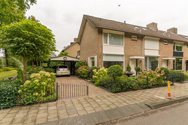 Marmerstraat 1 in 't Harde foto