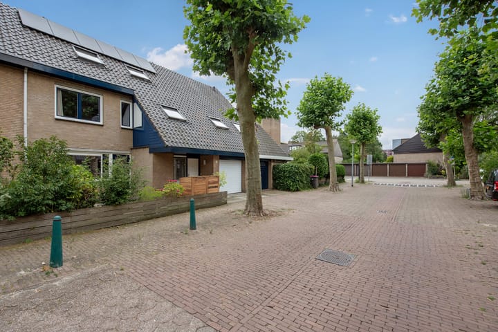 Marshallplein 8 in Rijswijk foto
