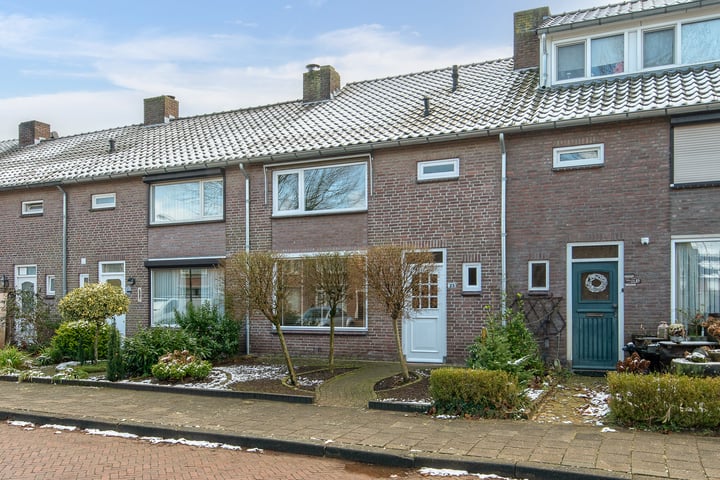 Marterlaan 23 in Waalre foto