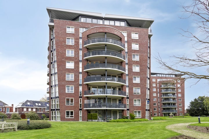 Marthalaan 3-52 in Enschede foto